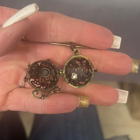 Owl Locket bracelet - Picture 3 of 4